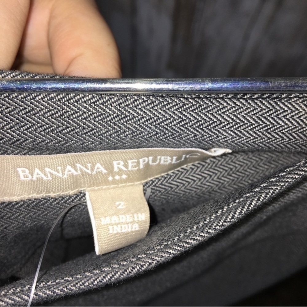 Banana Republic Grey Pencil Skirt - Picture 3 of 3